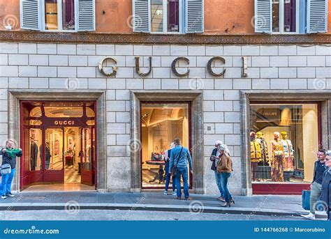 vintage store gucci roma|gucci store in rome italy.